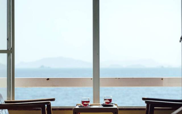 Seaside Katsuragahamaso