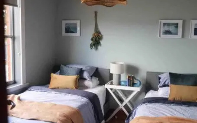 Lylah’s By The Sea