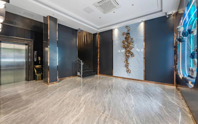 Haikou V8 Chaoman Tour Hotel