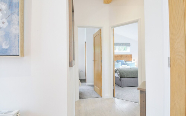 3 Meadow Retreat