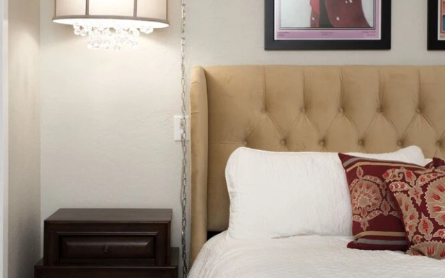 Speakeasy Condo 2 Bedroom By Casago