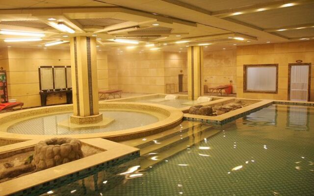 Longjing International Hotel & Spa