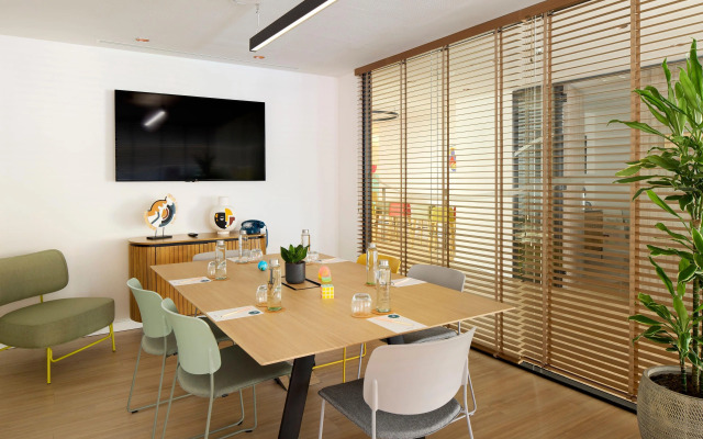 INNSiDE by Melia Barcelona Apolo Hotel