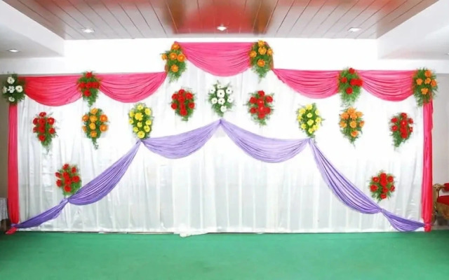 OYO 13494 Hotel Nakshatra Inn