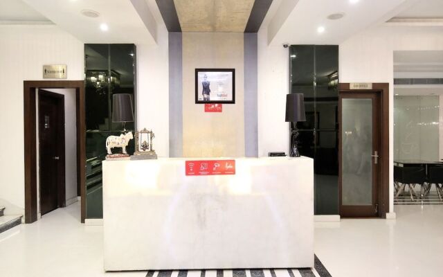 OYO 15134 Hotel Downtown