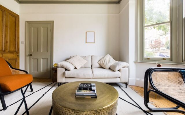 The Camberwell Secret - Alluring 3bdr House With Garden