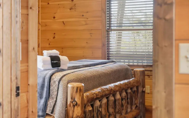 Majestic Mountaintop Escape
