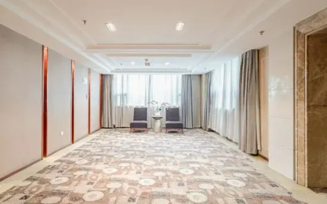 Swiss-Belhotel Lotus Lake Wuhan