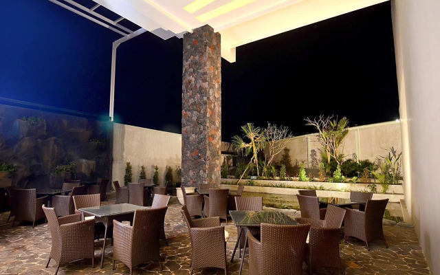 Ascent Premiere Hotel and Convention