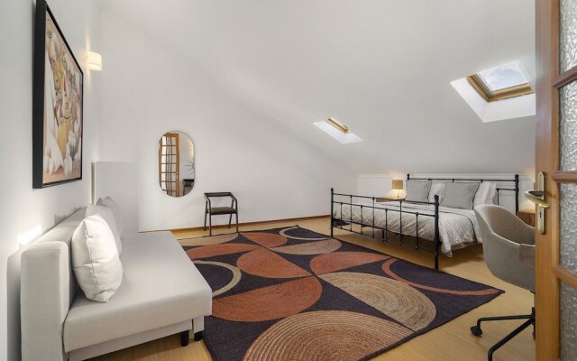 Sunset Views and Sea Breezes