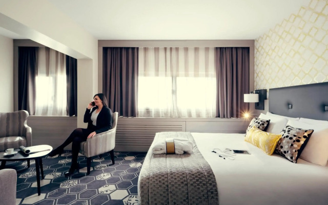 Mercure Orange