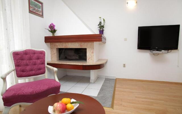 Apartment Natali - 5M from beach
