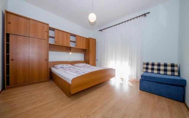 Coastal Home - 10 m From the sea - A1