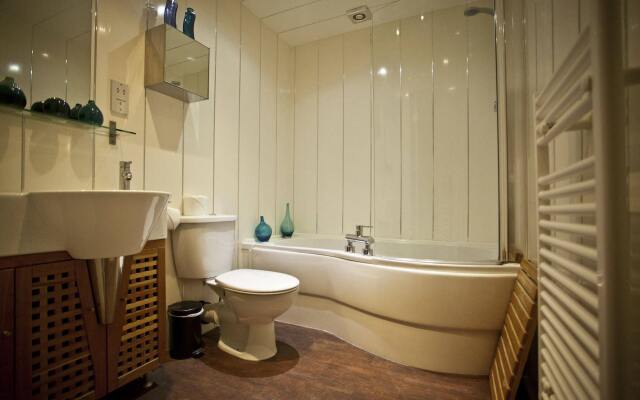 Reubens Court and City Apartments