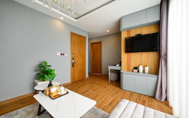 Saigon Royal Hotel CMT8