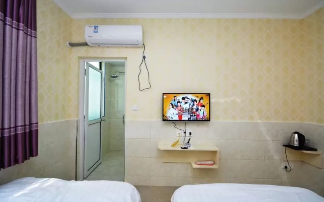 LuHuai Hotel