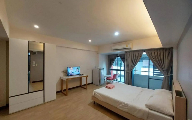 Woodroof Residence Rangsit