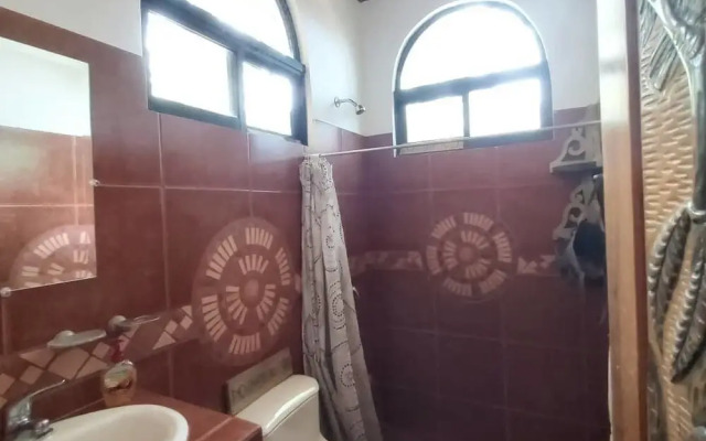 Casa Alice Surf Lodge - Hostel
