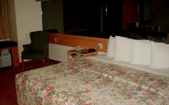 Western Skies Inn And Suites