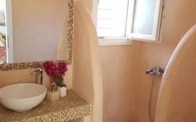 Evilou's House