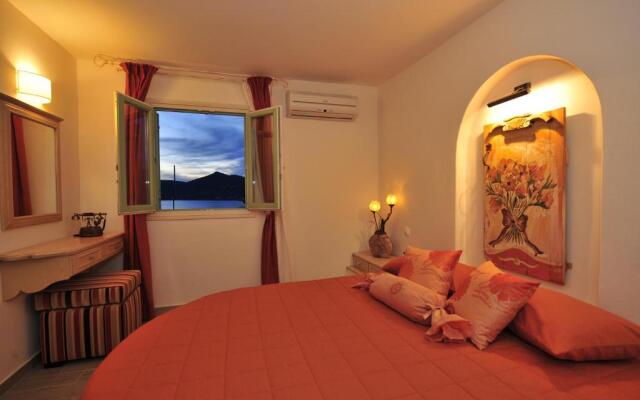 Villa Isabella Studios & Suites
