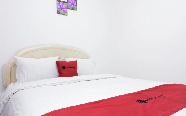 RedDoorz near Mall Of Indonesia
