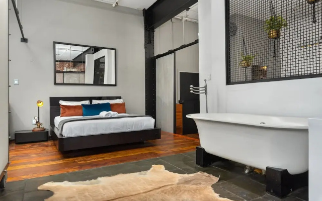 Wolroy House 206