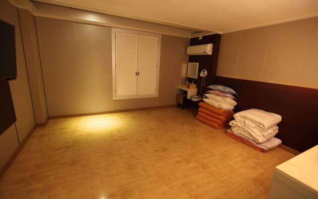 Namwon river hotel