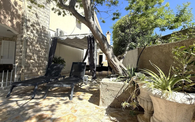 Appartamento Olive Garden Ac Wifi Hvar