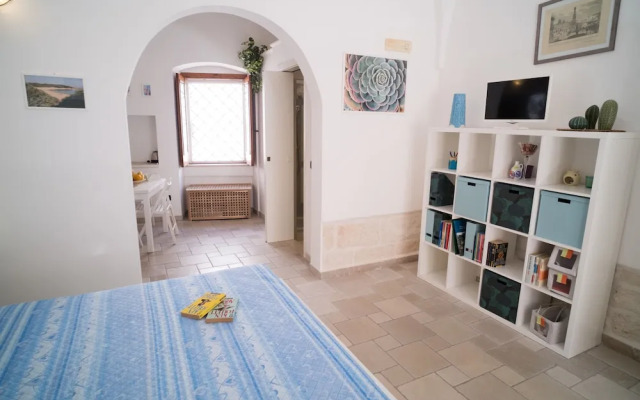 La bottega Ostuni by Typney