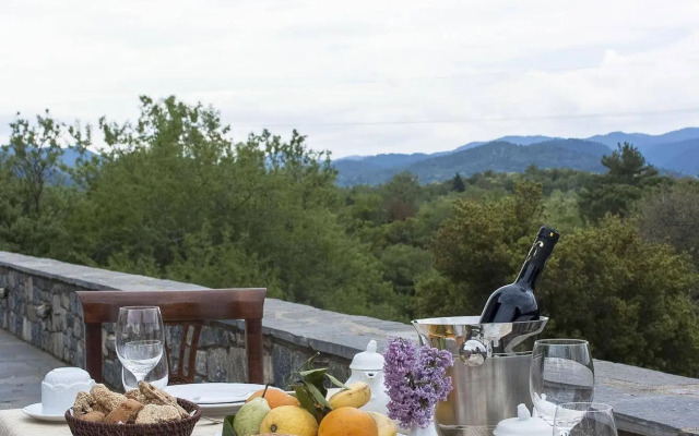 Aiora Luxury Suites