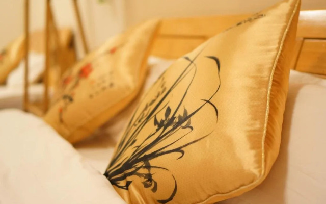 Yiyun South Lake Gallery Boutique Hotel