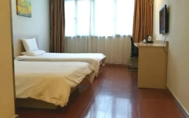 Su Shi Hotel (Shanghai Bund Nanjing East Road Subway Station)