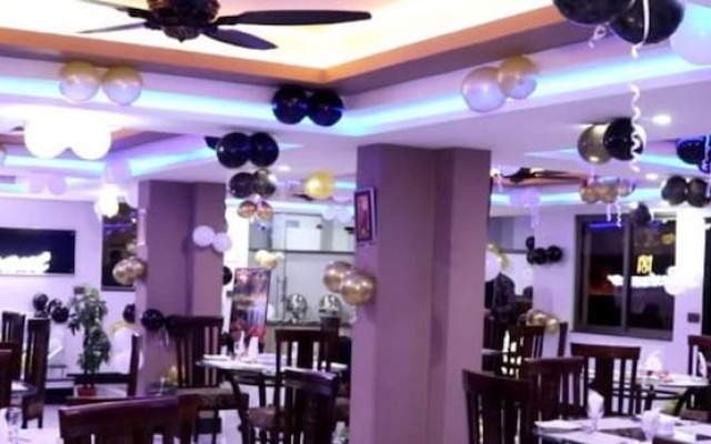 Khan Continental Hotel & Restaurant