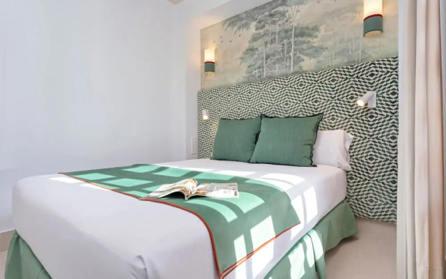 Bright Apartment in Seville. Tomás de Ibarra II