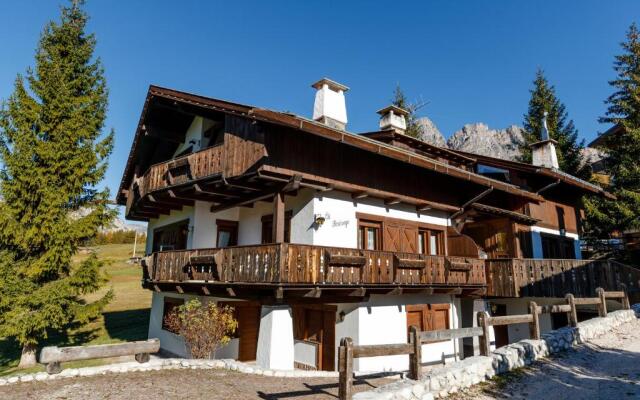 Villa Ca Perosego - Stayincortina