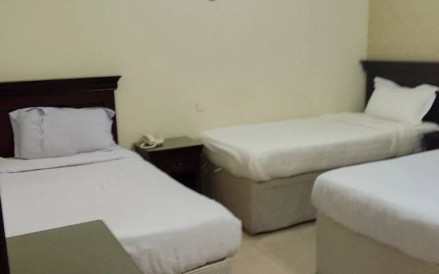 Qiswah star  hotel