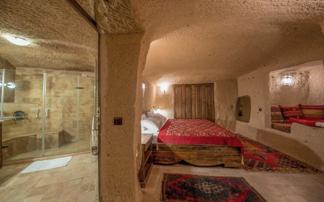 Shiraz Cave Cappadocia