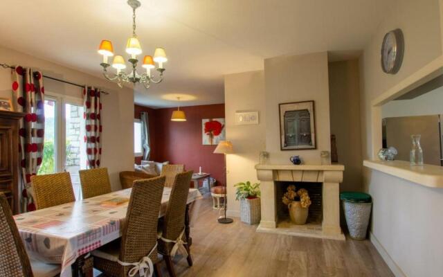 Gîte Trélissac, 3 pièces, 4 personnes - FR-1-616-74