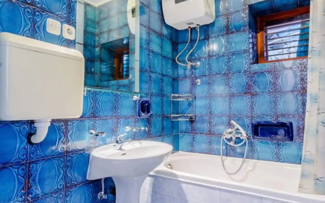 Villa Kosa - Two Bedroom Apartment With Terrace and Sea View