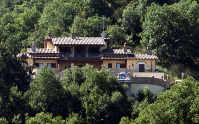 Mansion in Umbria With Swimming Pool, Garden, Terrace, BBQ