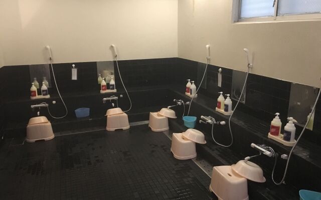 Hotel Hikari – Bathroom – Tokyo