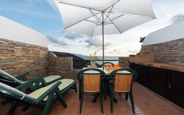 Apartment 50 Meters from the sea GC16
