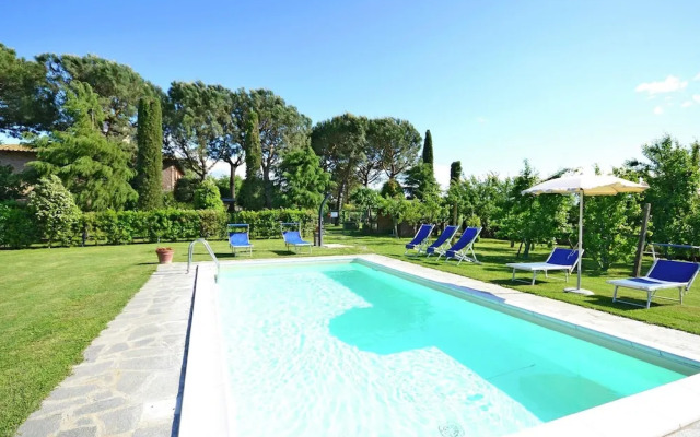 Villa in Tuscany With Pool Near Cortona