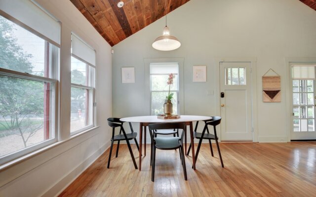 Oak-Shaded House in Bouldin - 2 Br Home
