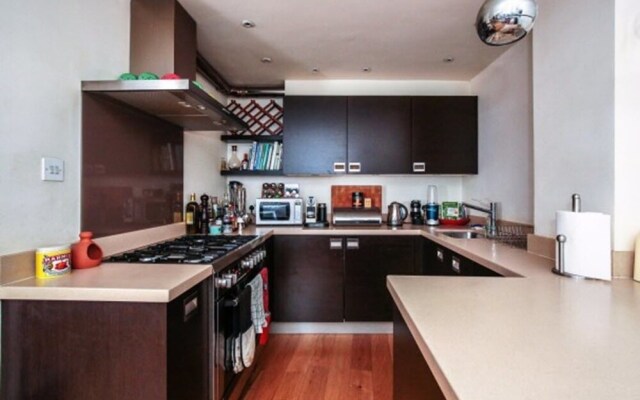 Eson2 - The Notting Hill Dawson Nest