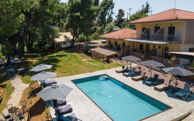 Pefkon Suites