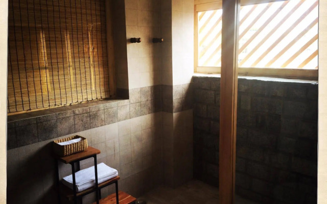 Lchang Nang Retreat - The House of Trees