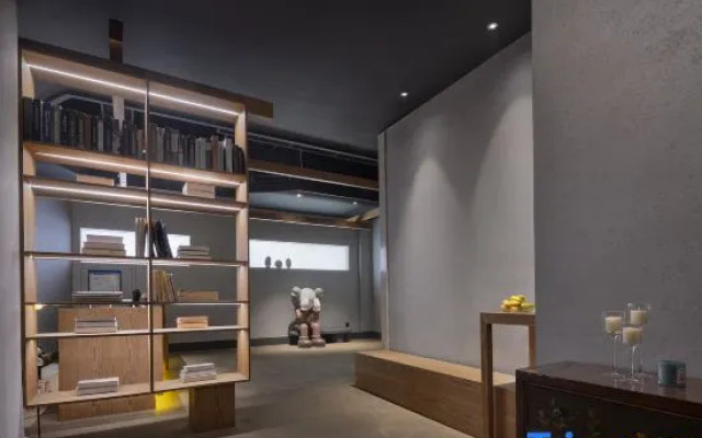 Mu Mu Hotel