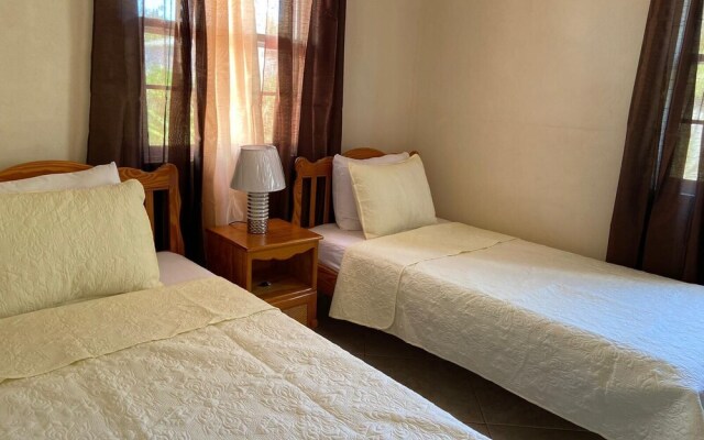 Inviting 2-bed Apartment West Coast Private